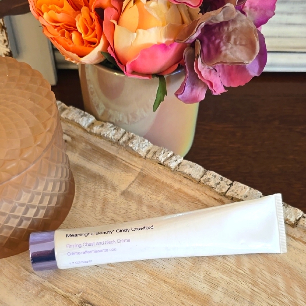 Meaningful Beauty Firming Chest and Neck Crème